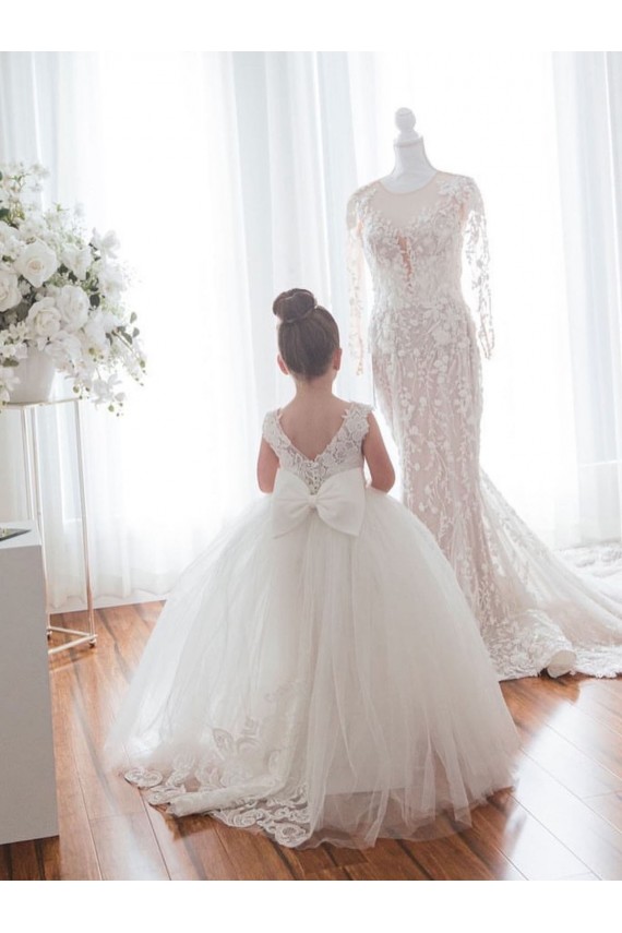 Discount Ivory Ball Gown Chapel Train Sleeveless Flower Girl Dress